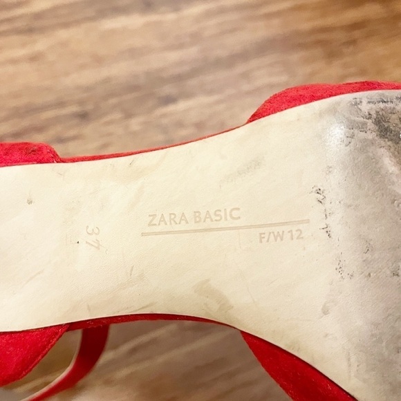 Zara red pointy toe sandals with wide ankle strap and stiletto heels. Size 6.5 - Picture 12 of 15